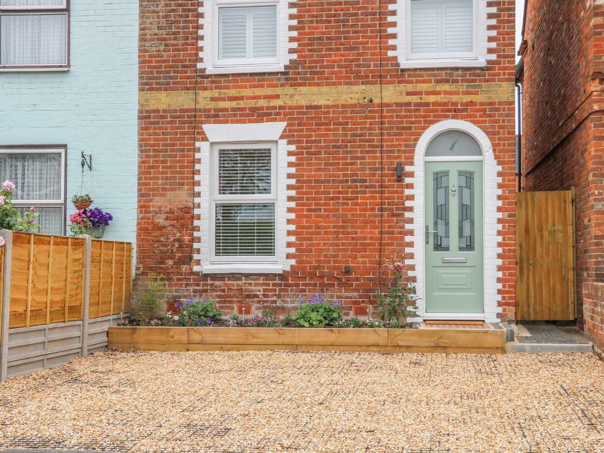 Number 7 Lymington Exterior foto